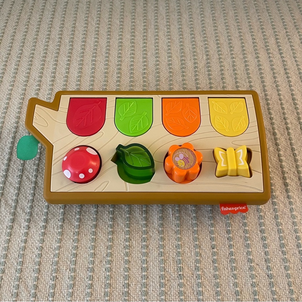 Fisher-Price Hide & Peek Pop Up Education Toy